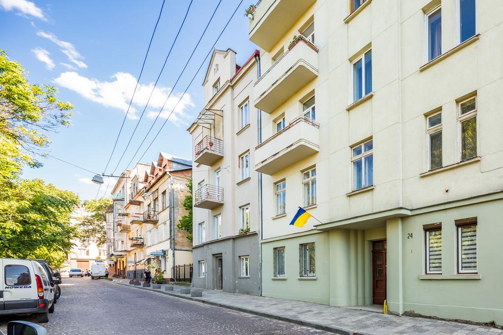 Apartment on Arkhipenka with Panorama View Lviv Bagian luar foto