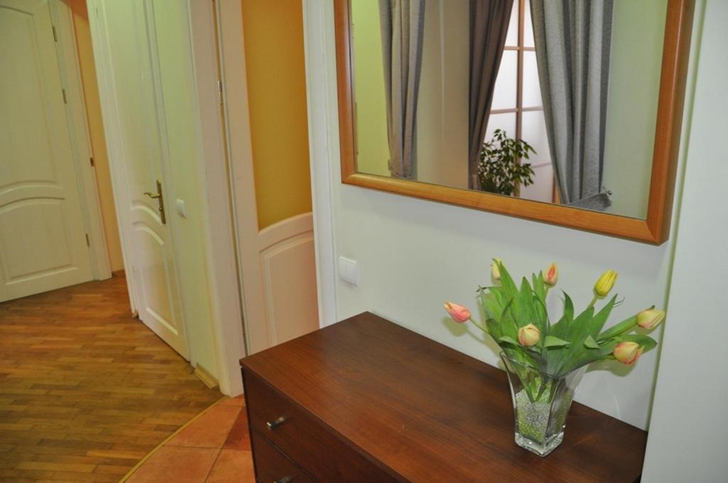 Apartment on Arkhipenka with Panorama View Lviv Ruang foto